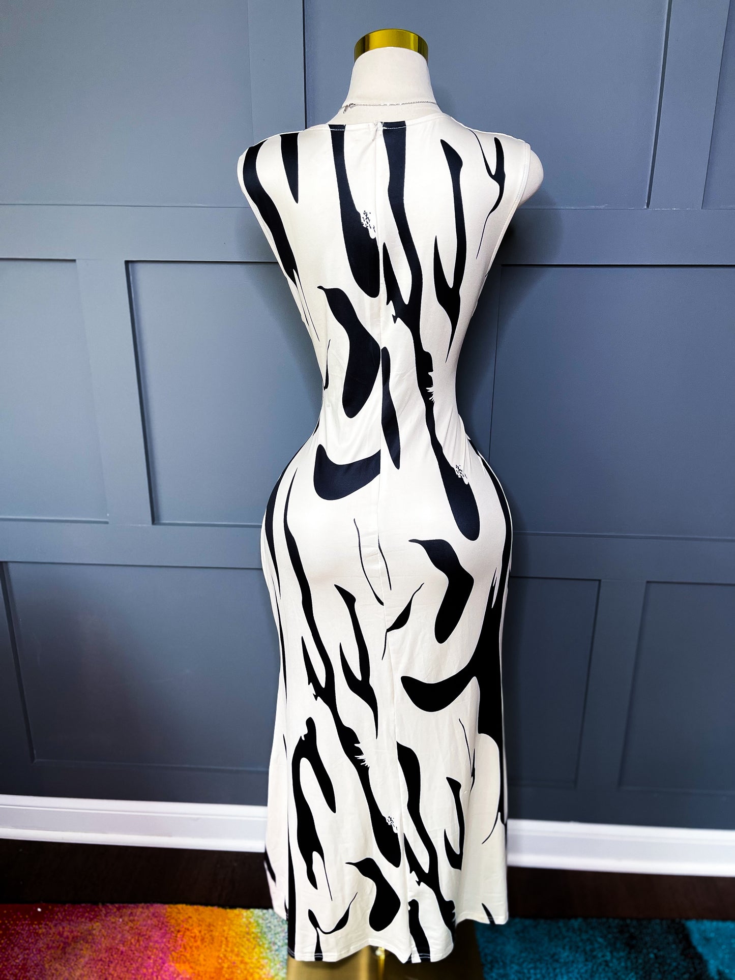 Abstract Mood Bodycon Midi – Black & White, 2X
