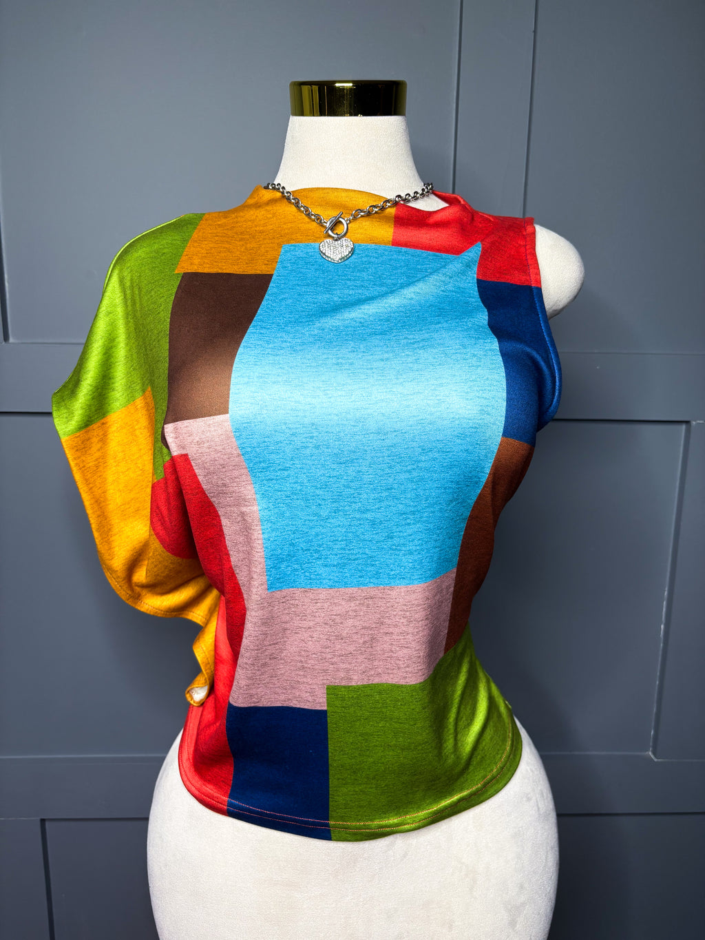 Asymmetrical Colorblock Top, L