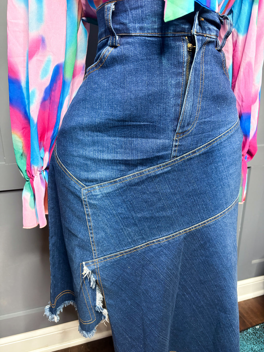 Denim asymmetrical frayed skirt, 10/12