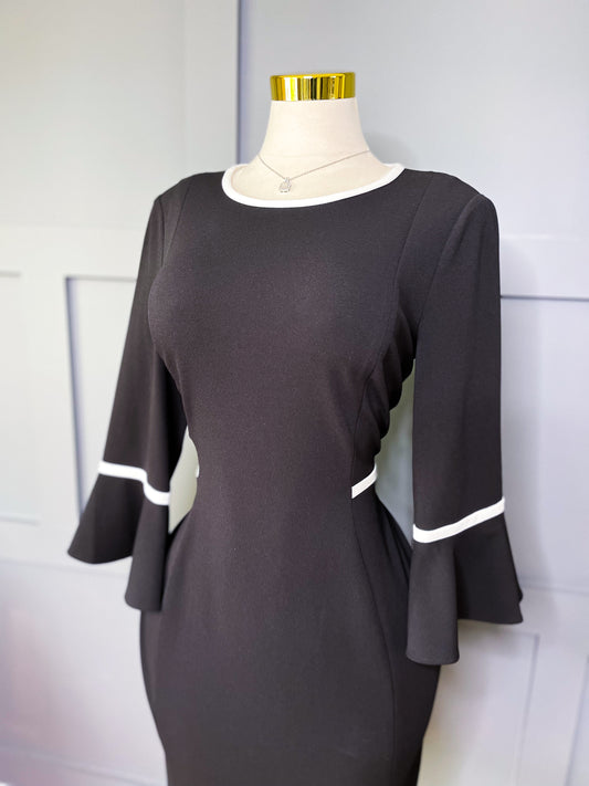 Classic Hour Bell Sleeve Dress – Black & White, 14W